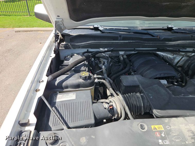 image for item EO8556 2015 Chevrolet Silverado 1500 Crew Cab pickup truck