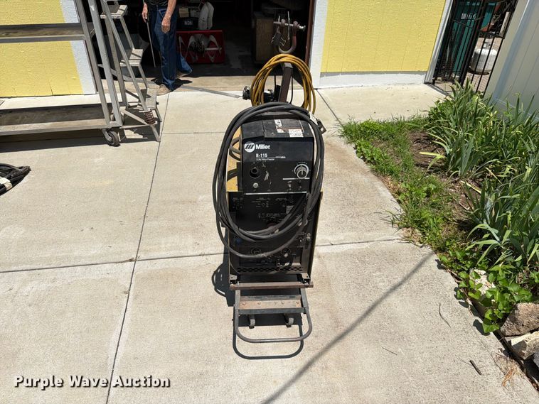 image for item EO8593 Hobart welder
