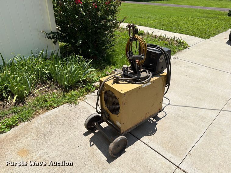image for item EO8593 Hobart welder
