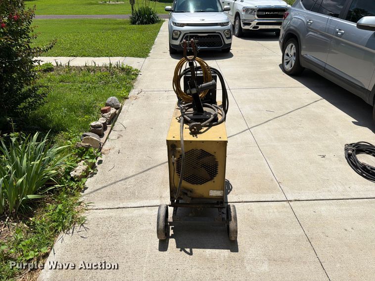 image for item EO8593 Hobart welder