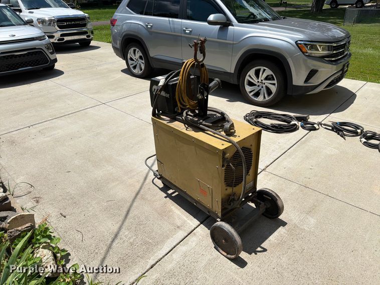 image for item EO8593 Hobart welder