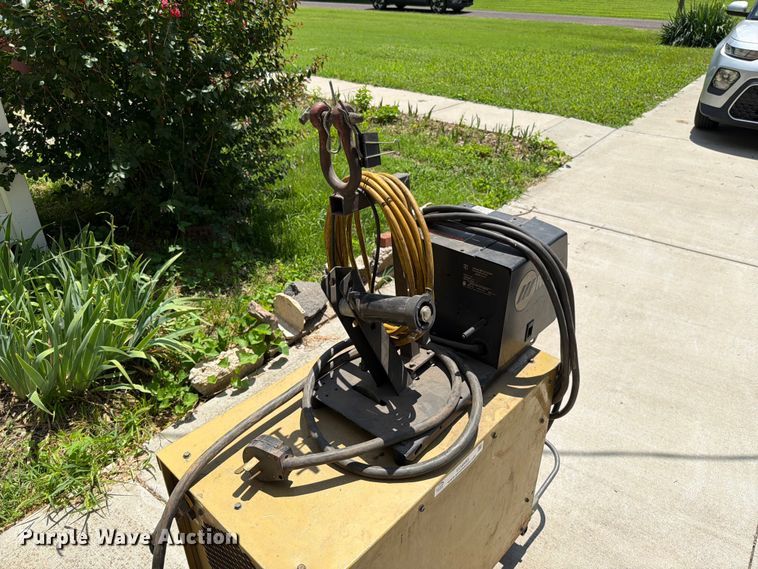 image for item EO8593 Hobart welder