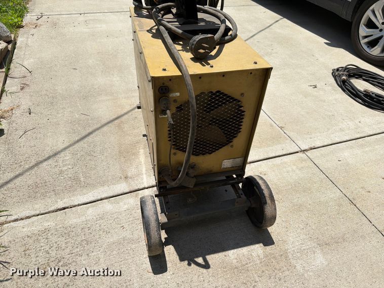 image for item EO8593 Hobart welder