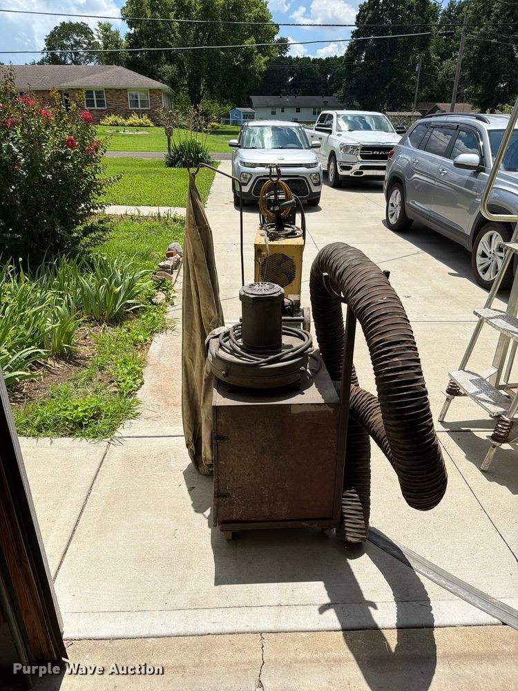 image for item EO8594 Ace A-72 dust collector