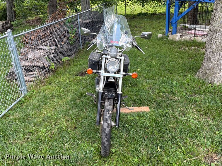 image for item EO8595 1997 Suzuki Intruder 800 motorcycle