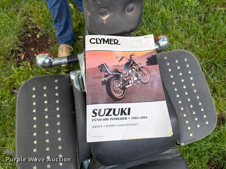 image for item EO8595 1997 Suzuki Intruder 800 motorcycle