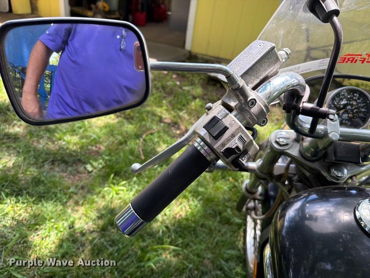 image for item EO8595 1997 Suzuki Intruder 800 motorcycle