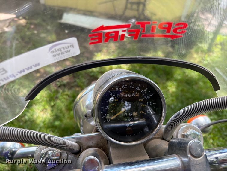 image for item EO8595 1997 Suzuki Intruder 800 motorcycle