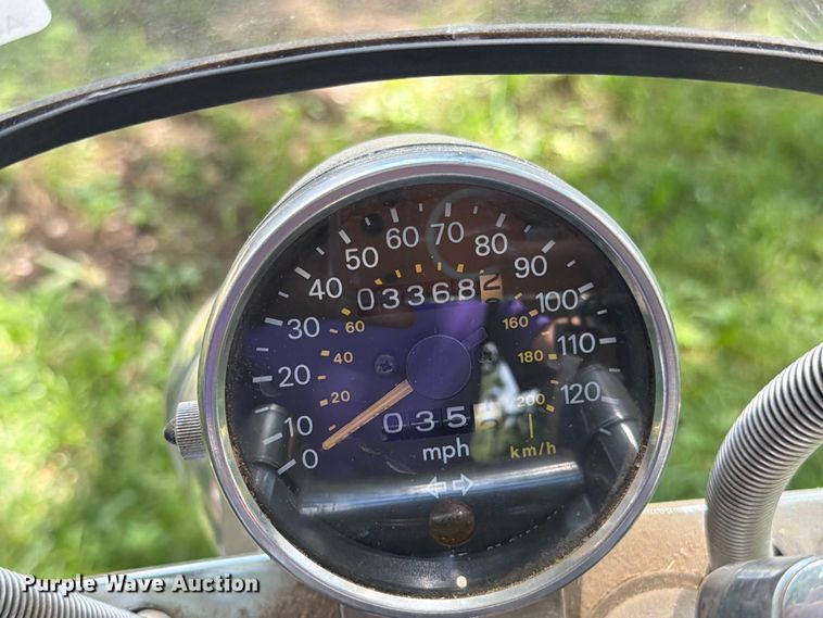 image for item EO8595 1997 Suzuki Intruder 800 motorcycle