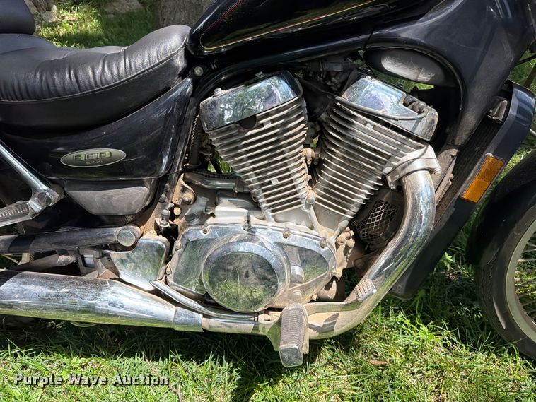 image for item EO8595 1997 Suzuki Intruder 800 motorcycle