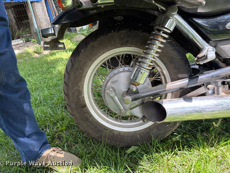 image for item EO8595 1997 Suzuki Intruder 800 motorcycle