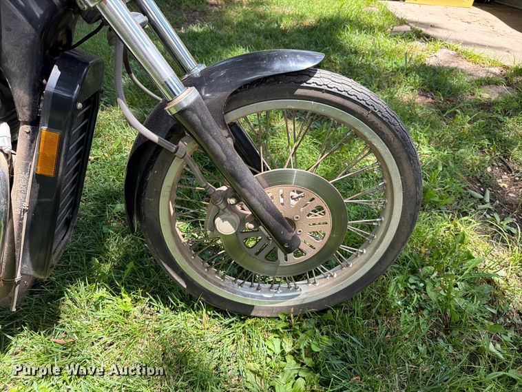 image for item EO8595 1997 Suzuki Intruder 800 motorcycle