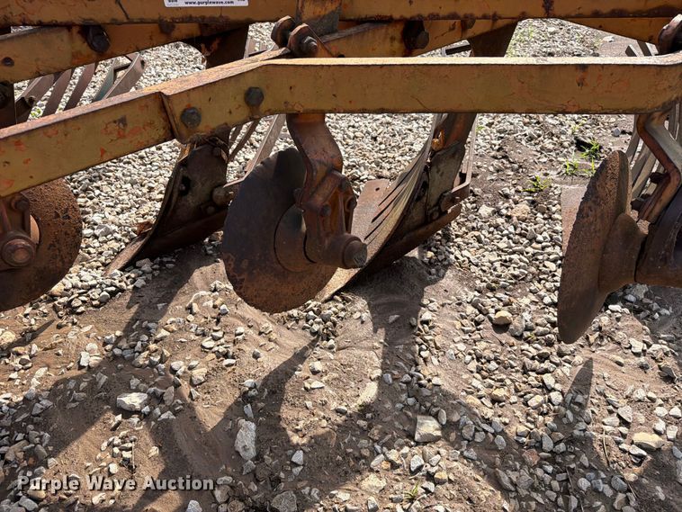 image for item EO8603 4 bottom plow