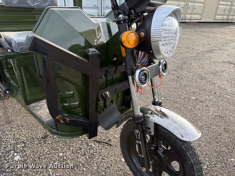 image for item EQ8043 2026 Fengxian Kairun EVT ET13 electric tricycle