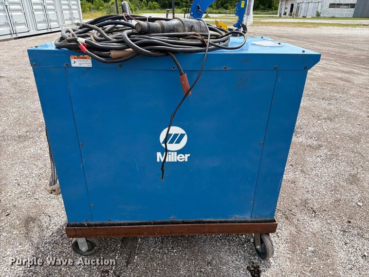 image for item EQ8051 Miller GPS-1500V welder