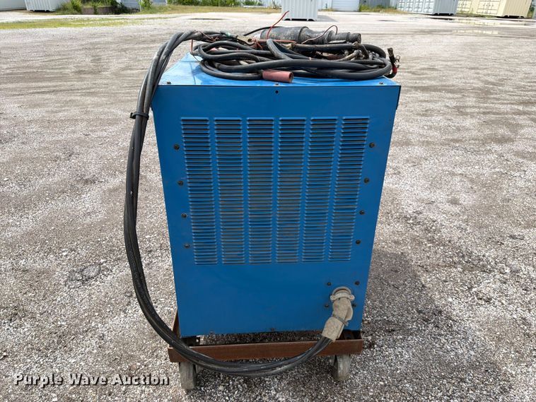 image for item EQ8051 Miller GPS-1500V welder