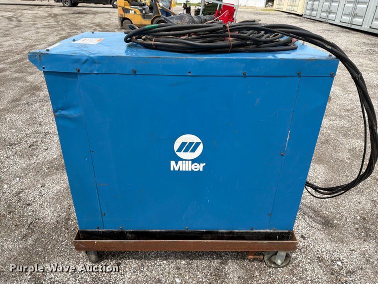 image for item EQ8051 Miller GPS-1500V welder