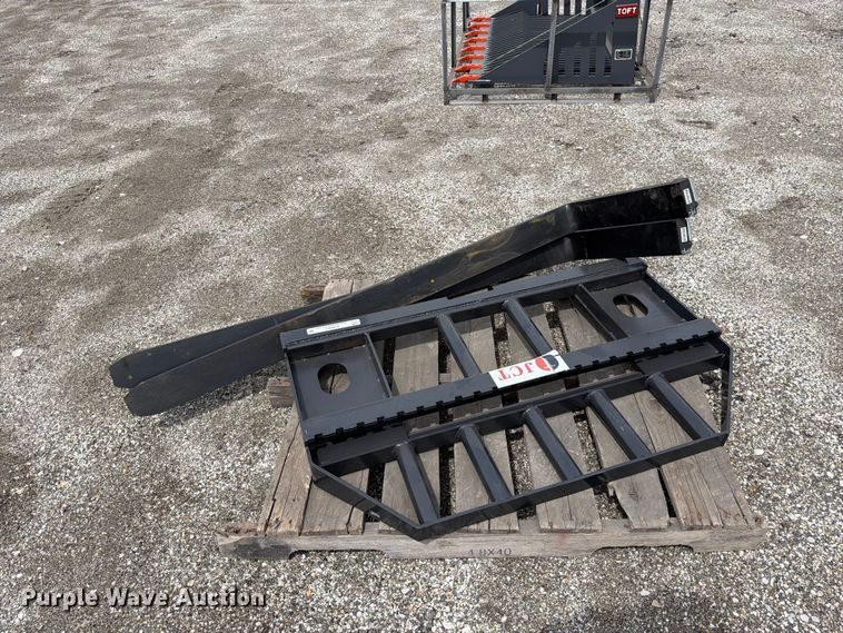 image for item EQ8053 JCT skid steer forks
