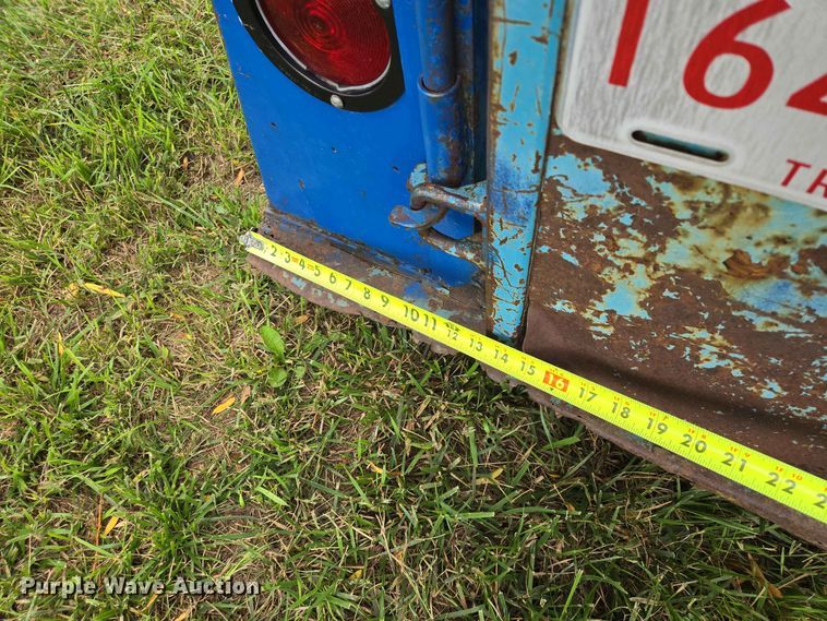 image for item ER1743 1971 Stidham Horse livestock trailer