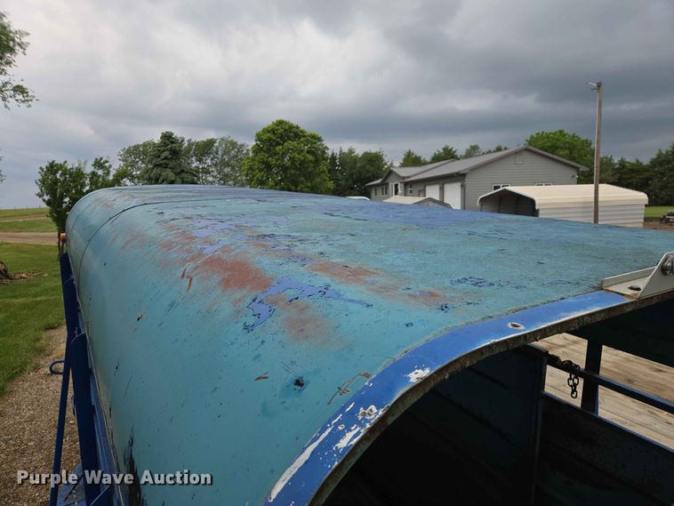 image for item ER1743 1971 Stidham Horse livestock trailer