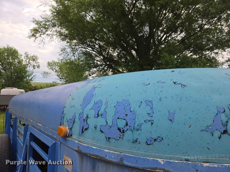 image for item ER1743 1971 Stidham Horse livestock trailer