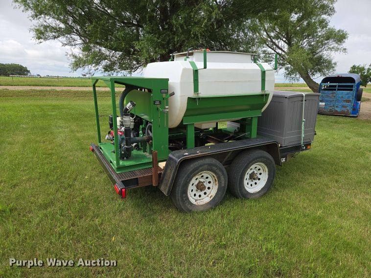 image for item ER1744 2013 Dressen Custom Trailers Turbo Turf hydroseeder