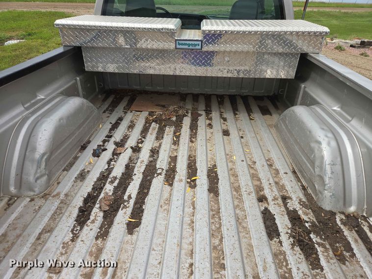 image for item ER1745 2005 GMC Sierra 1500 pickup truck