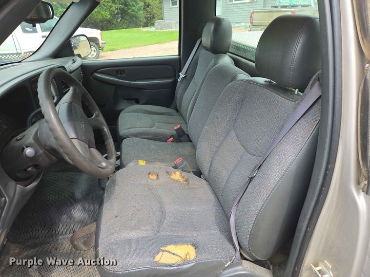 image for item ER1745 2005 GMC Sierra 1500 pickup truck