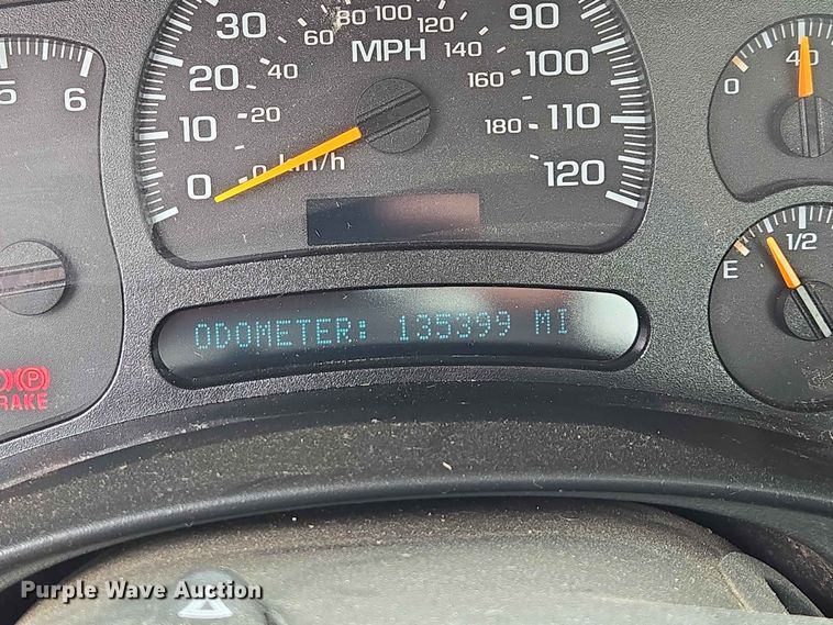 image for item ER1745 2005 GMC Sierra 1500 pickup truck