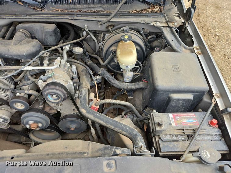 image for item ER1745 2005 GMC Sierra 1500 pickup truck