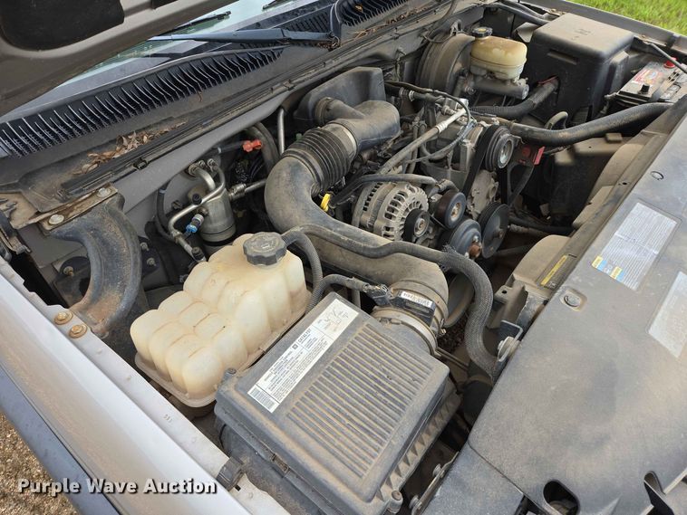 image for item ER1745 2005 GMC Sierra 1500 pickup truck