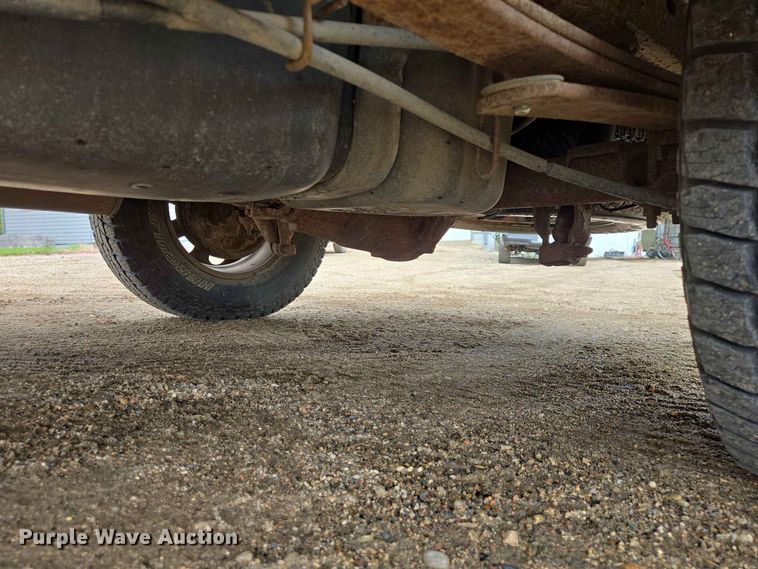 image for item ER1745 2005 GMC Sierra 1500 pickup truck
