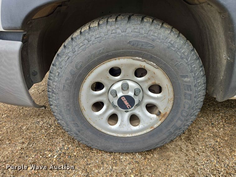 image for item ER1745 2005 GMC Sierra 1500 pickup truck