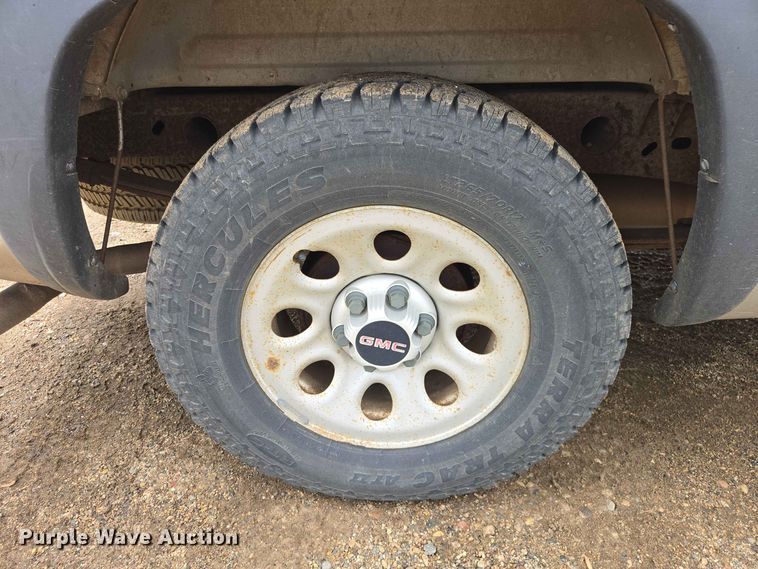 image for item ER1745 2005 GMC Sierra 1500 pickup truck