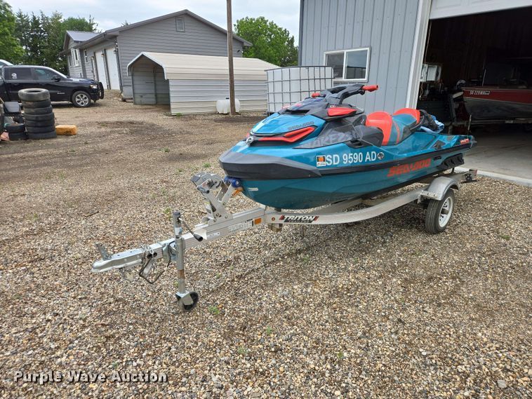 image for item ER1749 2018 Bombardier Seadoo Wake Pro 230 personal watercraft