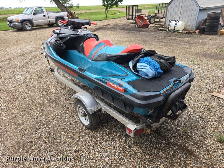 image for item ER1749 2018 Bombardier Seadoo Wake Pro 230 personal watercraft