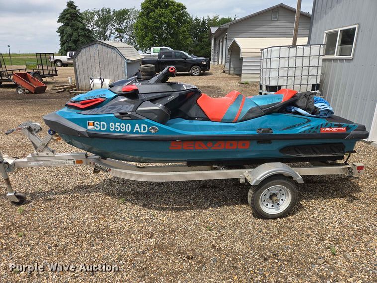 image for item ER1749 2018 Bombardier Seadoo Wake Pro 230 personal watercraft