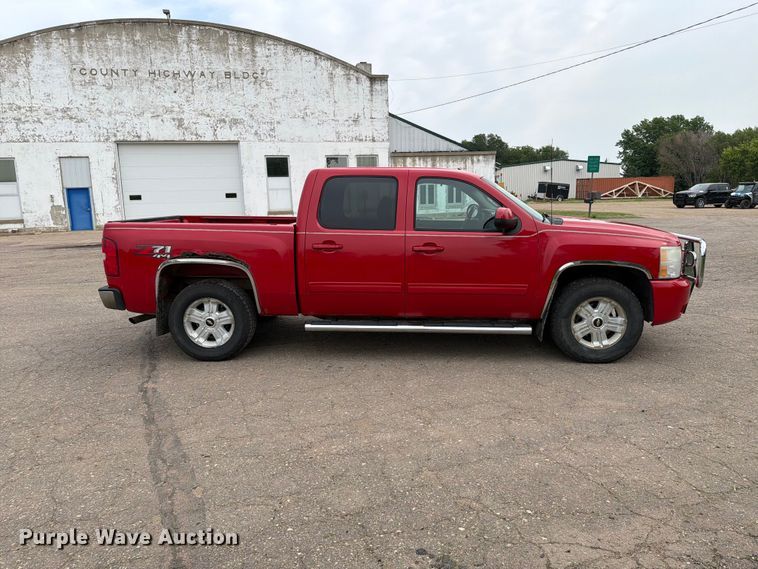 image for item ER1809 2011 Chevrolet Silverado Crew Cab pickup truck