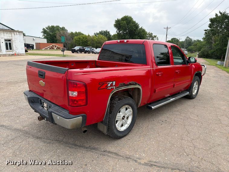 image for item ER1809 2011 Chevrolet Silverado Crew Cab pickup truck
