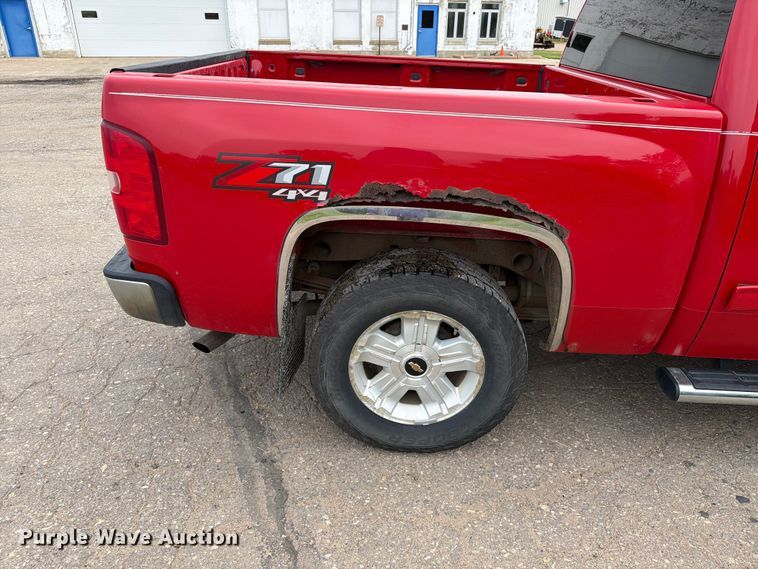image for item ER1809 2011 Chevrolet Silverado Crew Cab pickup truck