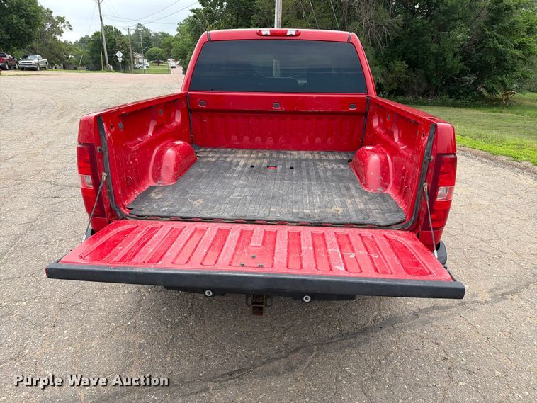 image for item ER1809 2011 Chevrolet Silverado Crew Cab pickup truck