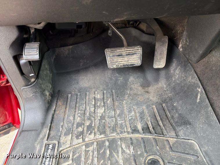 image for item ER1809 2011 Chevrolet Silverado Crew Cab pickup truck