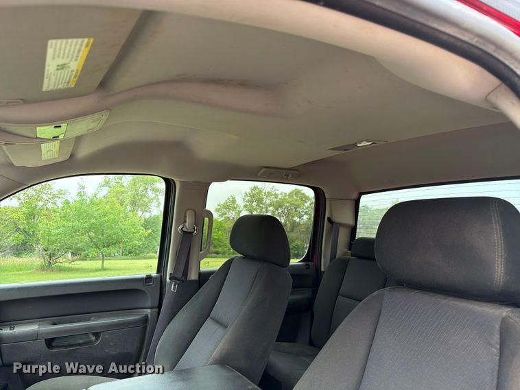 image for item ER1809 2011 Chevrolet Silverado Crew Cab pickup truck