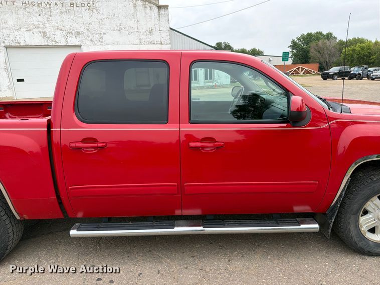 image for item ER1809 2011 Chevrolet Silverado Crew Cab pickup truck