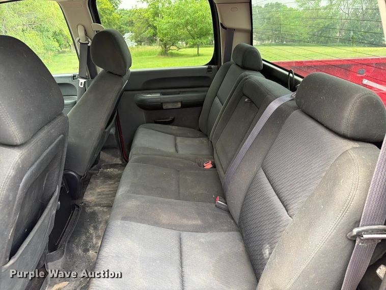 image for item ER1809 2011 Chevrolet Silverado Crew Cab pickup truck