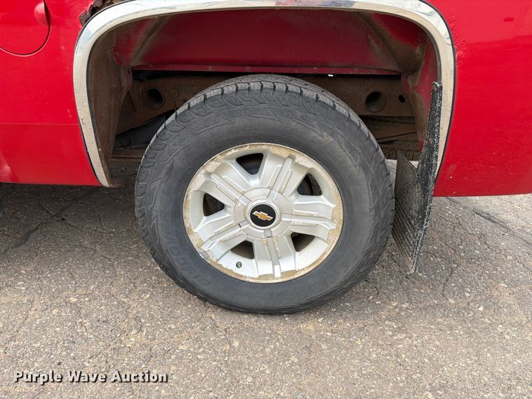 image for item ER1809 2011 Chevrolet Silverado Crew Cab pickup truck