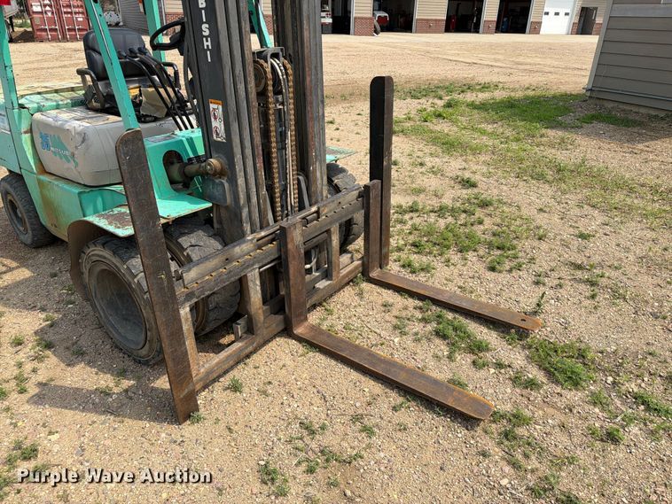 image for item ER1818 Mitsubishi FG35A forklift