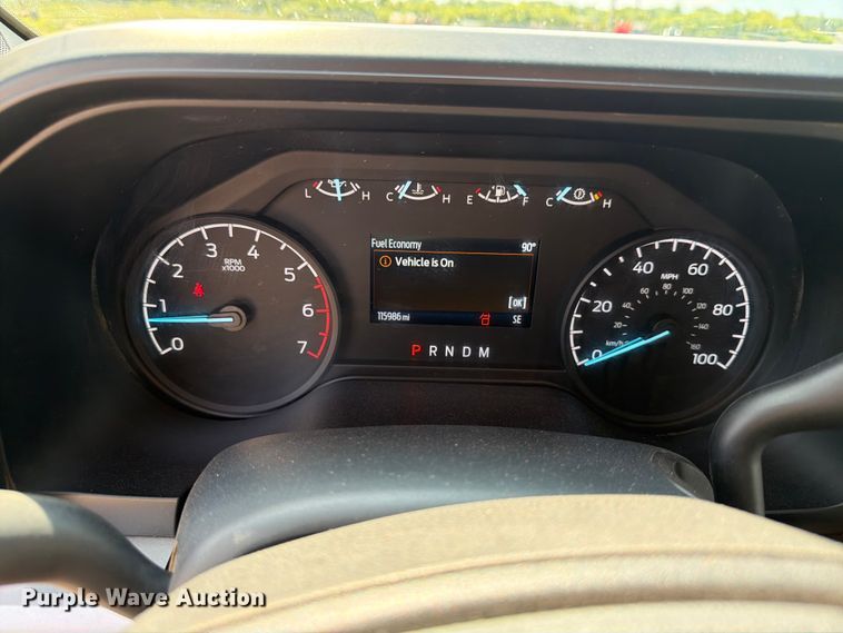 image for item ER1822 2023 Ford F250 Super Duty Crew Cab pickup truck