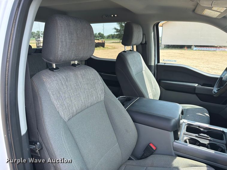 image for item ER1822 2023 Ford F250 Super Duty Crew Cab pickup truck