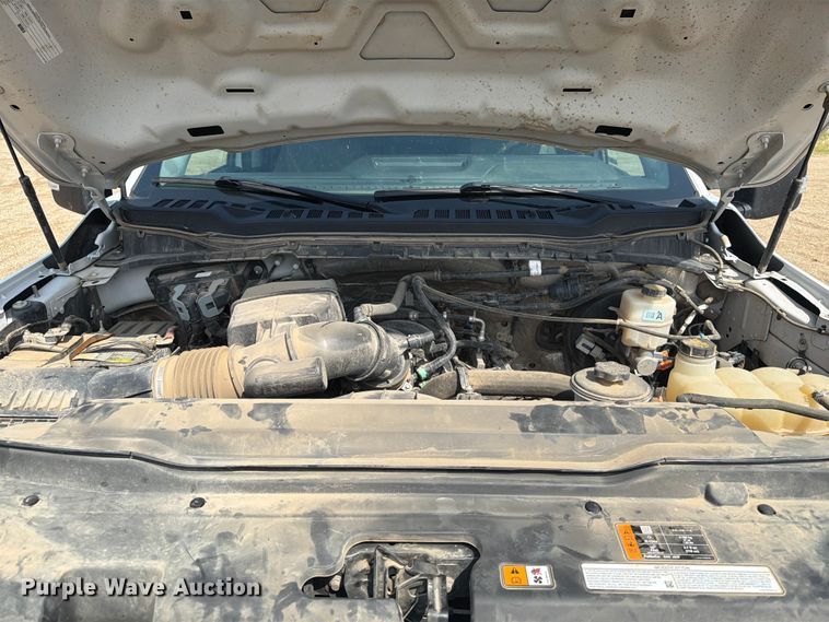 image for item ER1822 2023 Ford F250 Super Duty Crew Cab pickup truck
